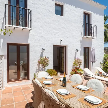 Townhouse El Naranjal * מארבלה